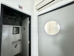 Talib Centre (D7), Shop House #451097101